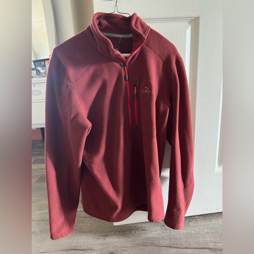 L L Bean quarter zip. Never used. Size M Slightly fitted
